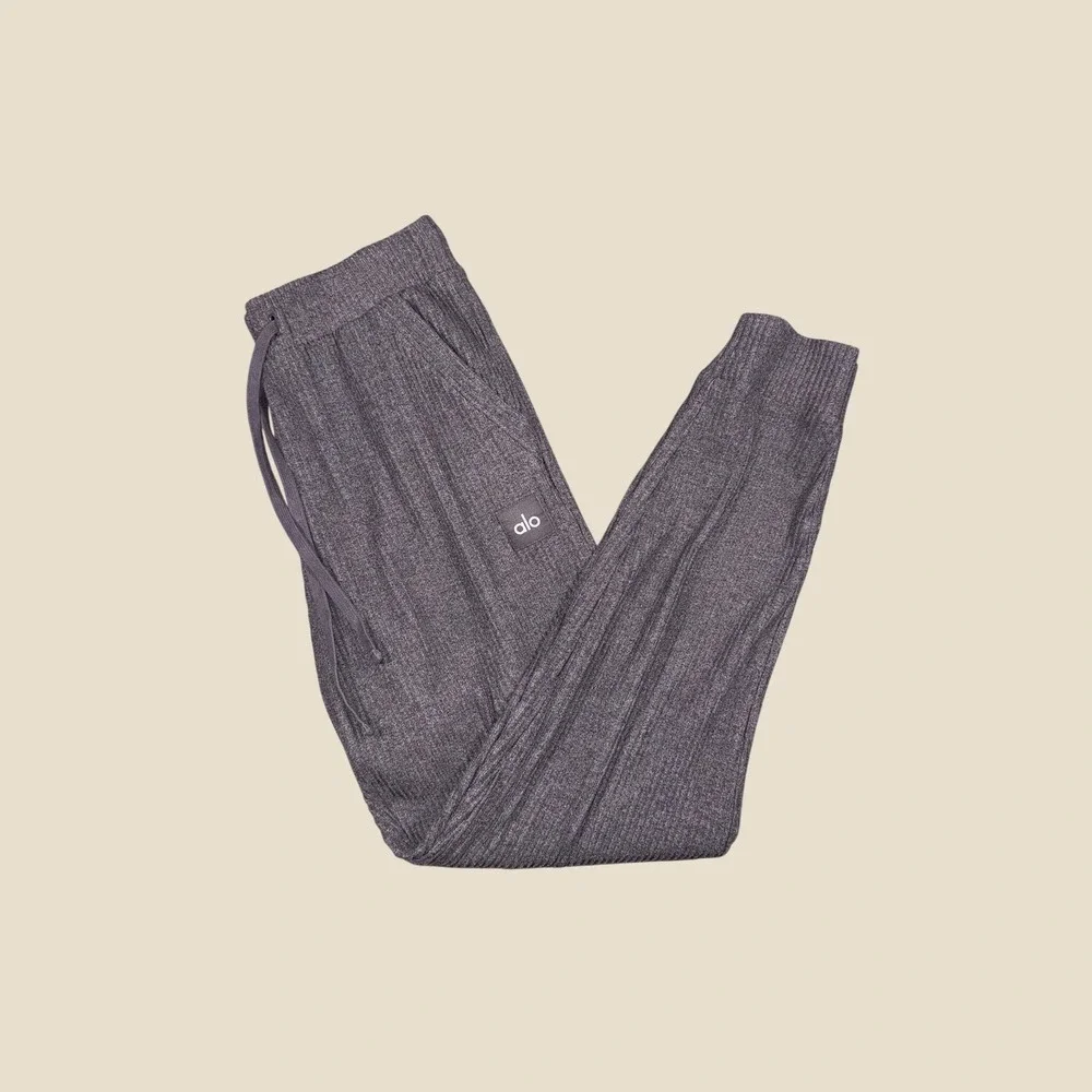 Alo Yoga Muse Ribbed Knit Sweatpants Joggers Purple Dusk Heather Medium